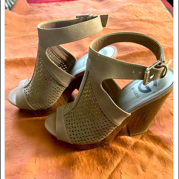 Womens Sandals - Picture 1 of 3